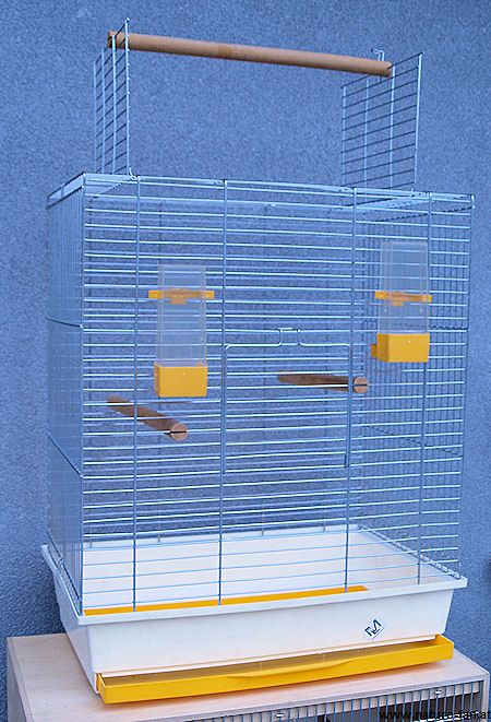 Vogelkäfig mit Anflugstange